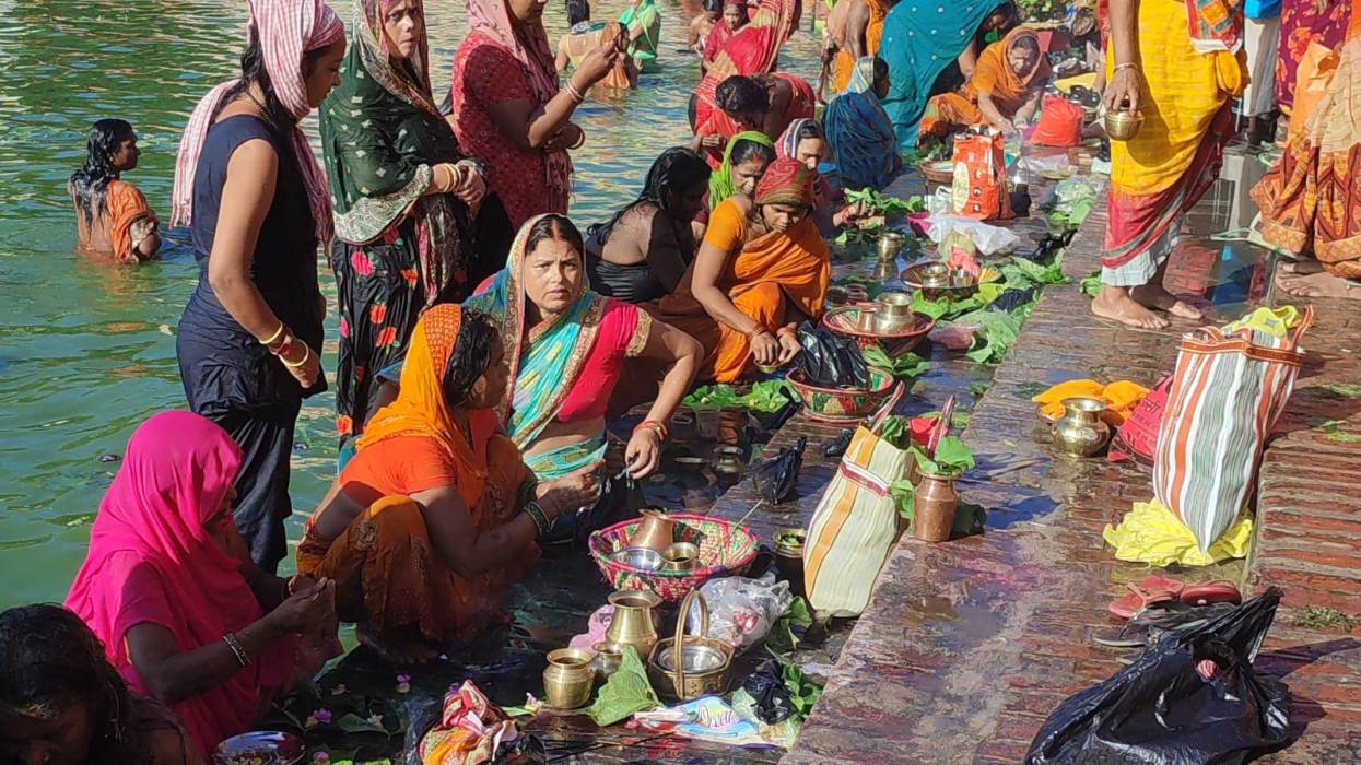 ओगटन खाएर मिथिलामा सुरू भयो खरजितिया 